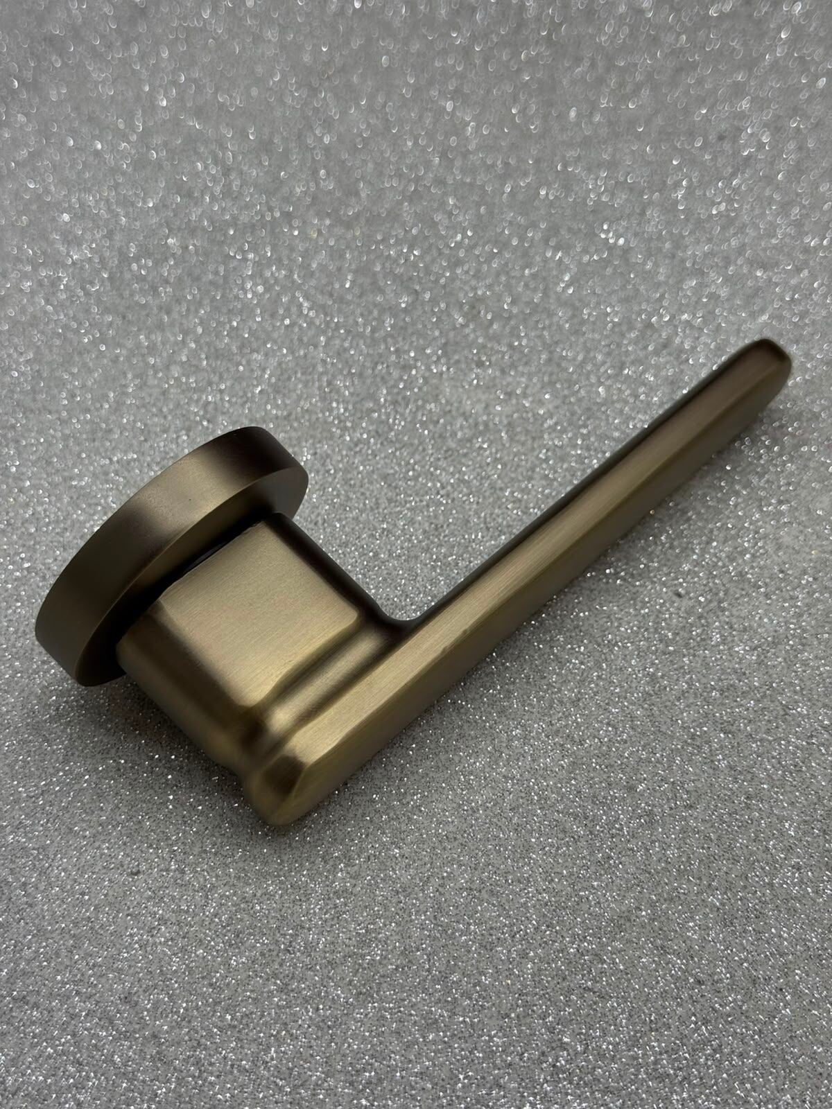 ARDEN ROZETLİ KAPI KOLU BRONZ