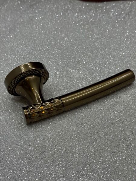 TEMPA ROZETLİ KAPI KOLU BRONZ