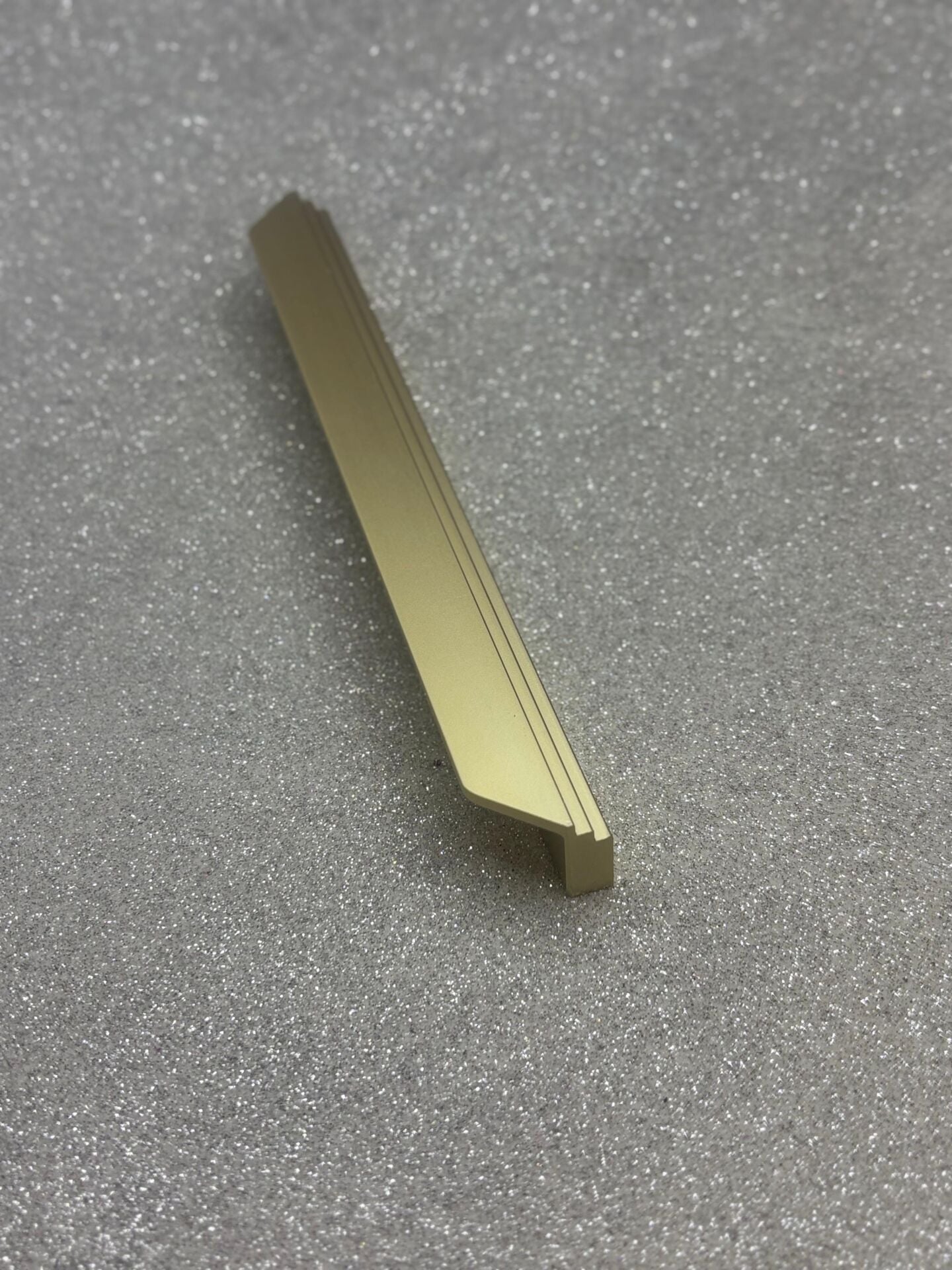 MAKS 8070 160 mm DOLAP KULPU MAT ALTIN