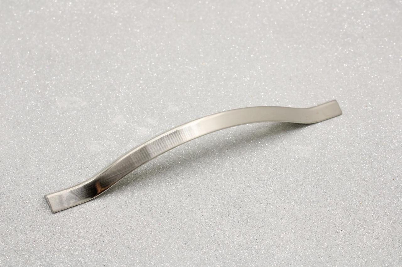 KALIN PİRAMİT AKASYA MOBİLYA KULP 224 MM İNOX