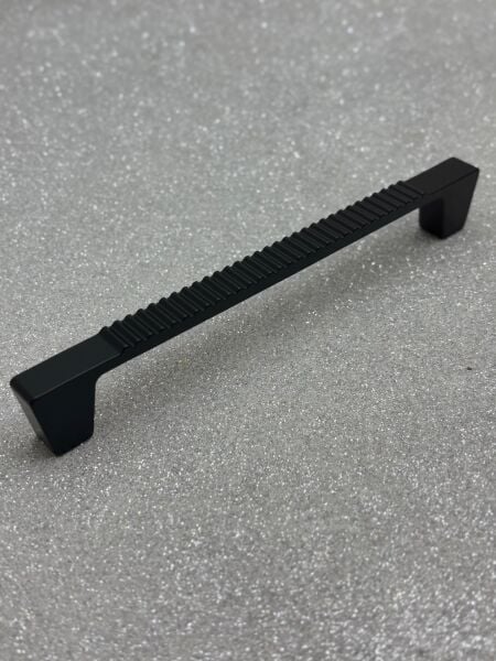 IRONNI ALYA 160 mm DOLAP KULPU SİYAH