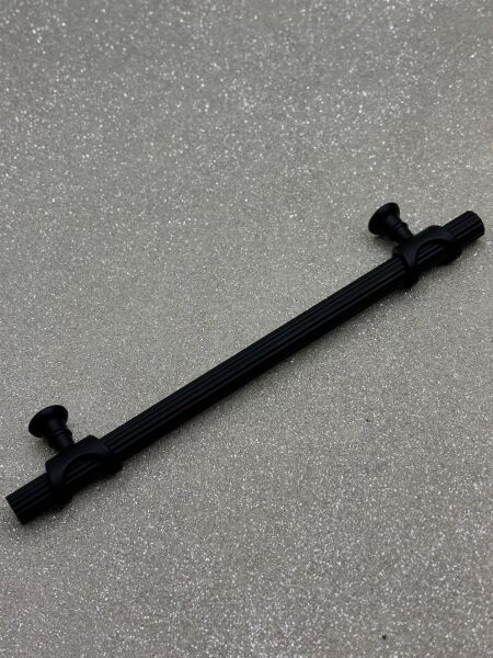METAX ARSİN ÇİZGİLİ 160 mm DOLAP KULPU SİYAH