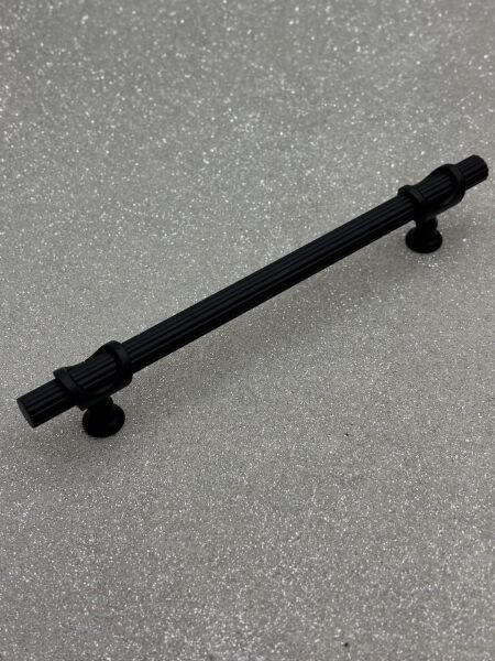 METAX ARSİN ÇİZGİLİ 160 mm DOLAP KULPU SİYAH