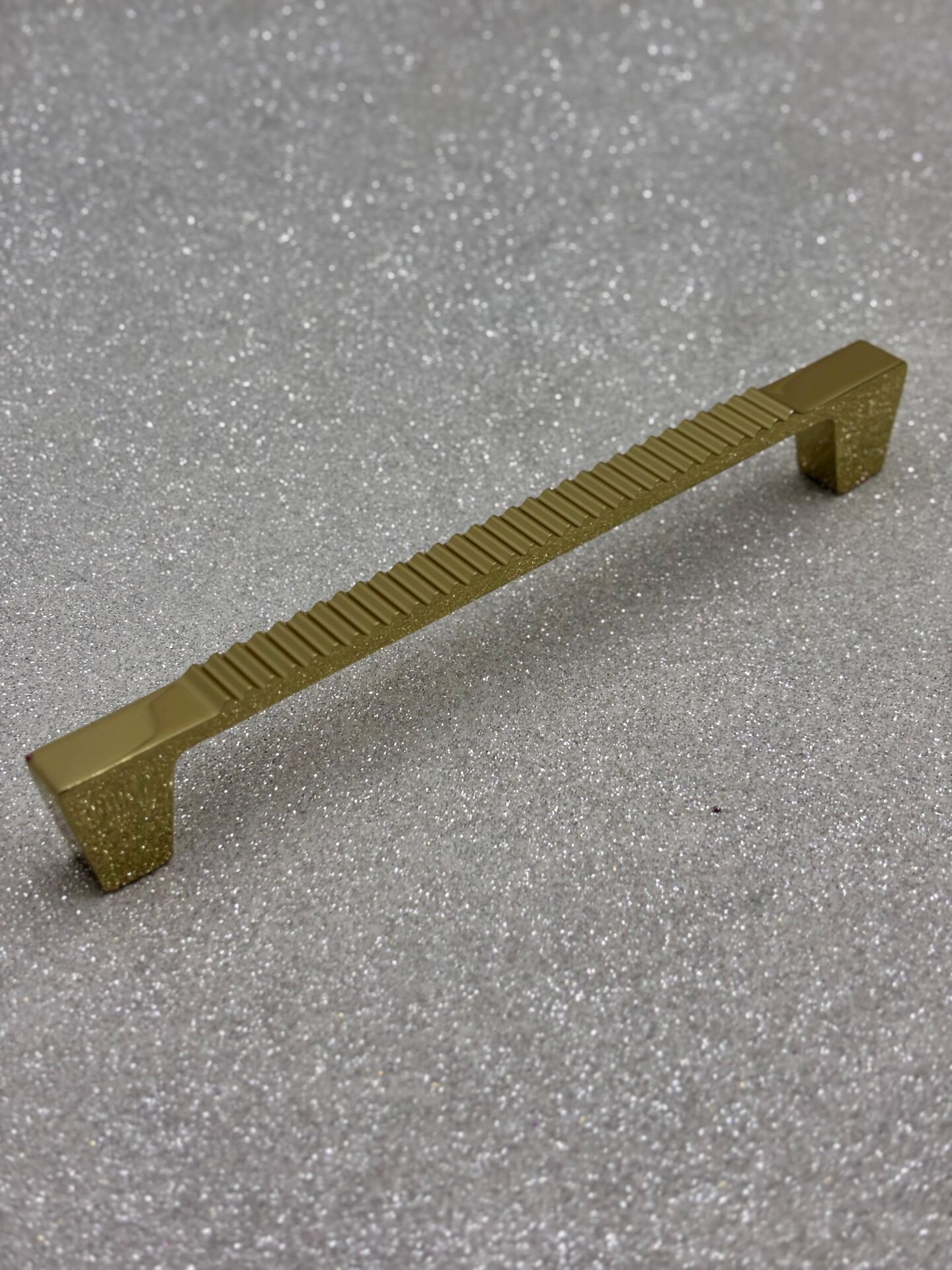 IRONNI ALYA 160 mm DOLAP KULPU ALTIN