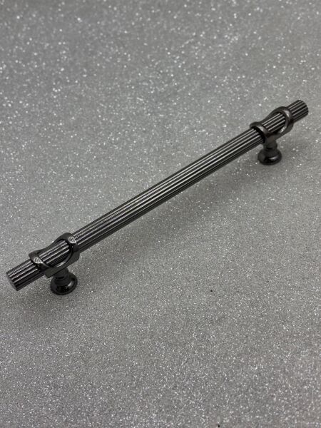 METAX ARSİN ÇİZGİLİ 160 mm DOLAP KULPU FÜME