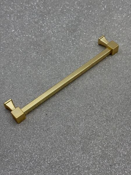 EGESEL BOSA 160MM DOLAP KULPU MAT ALTIN