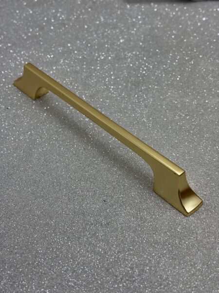 EGESEL YASON 160-190 MM DOLAP KULPU MAT ALTIN