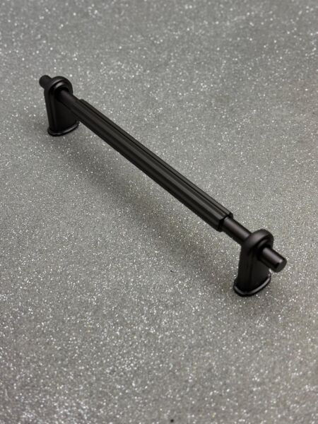 IRONNI LİNE 160mm DOLAP KULPU FÜME