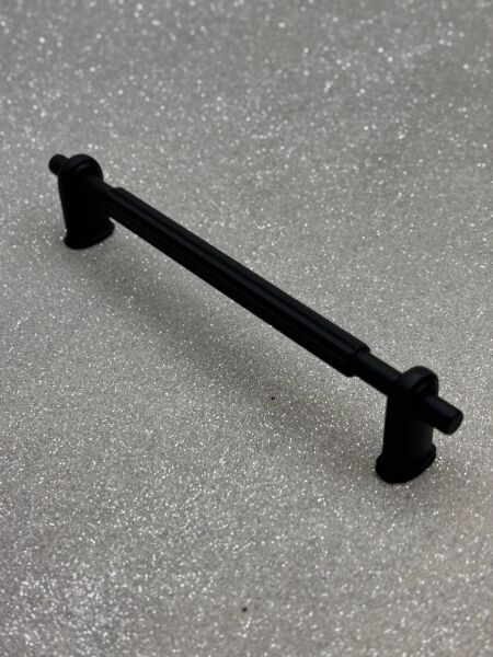 IRONNI LİNE 160mm DOLAP KULPU SİYAH