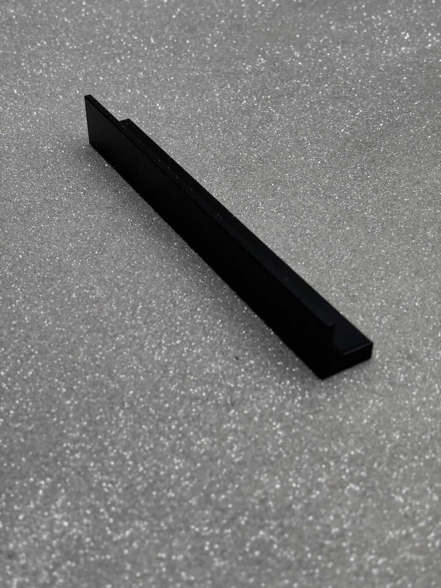 EGESEL KALIN L 160mm DOLAP KULPU SİYAH