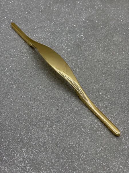 VİEN PASSO 160MM DOLAP KULPU ALTIN