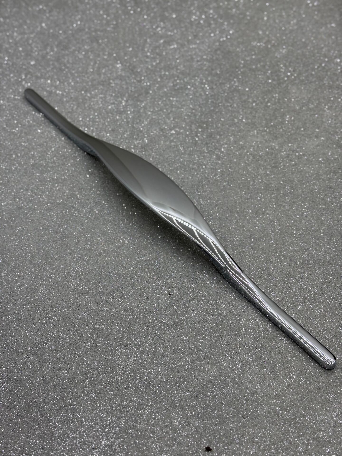 VİEN PASSO 160MM DOLAP KULPU KROM
