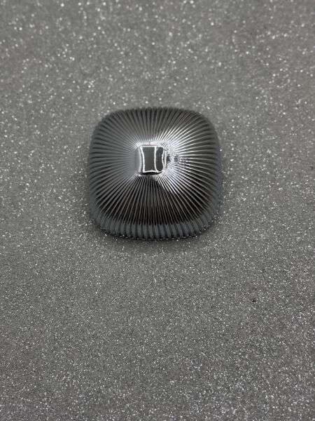 MAKS LAOS ÇİZGİLİ 32MM DÜĞME KROM