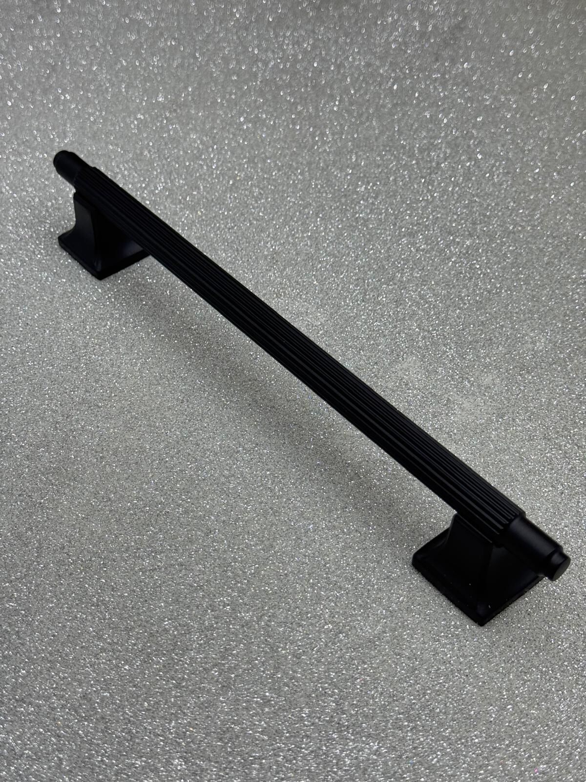 MAKS 1307 192 mm DOLAP KULPU SİYAH